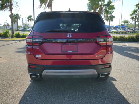 Used 2023 Honda Pilot Touring image 6