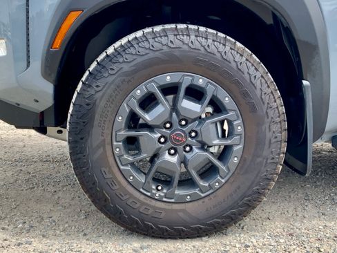 Used 2023 Nissan Frontier PRO-4X w/ Pro-4X Premium Package AWD/4WD image 14