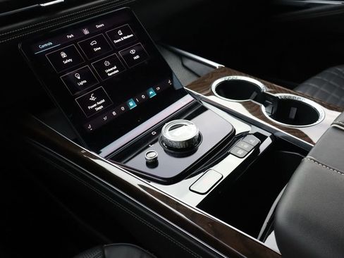 Used 2025 Cadillac Escalade Sport Platinum image 35