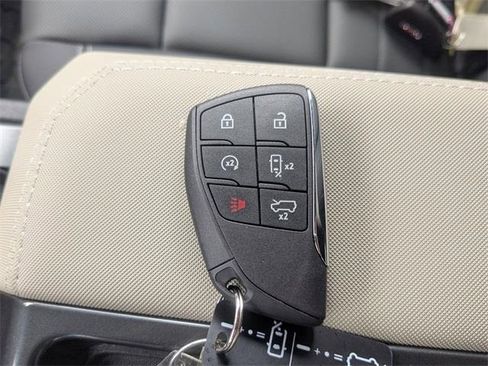 New 2026 GMC Hummer EV SUV image 33