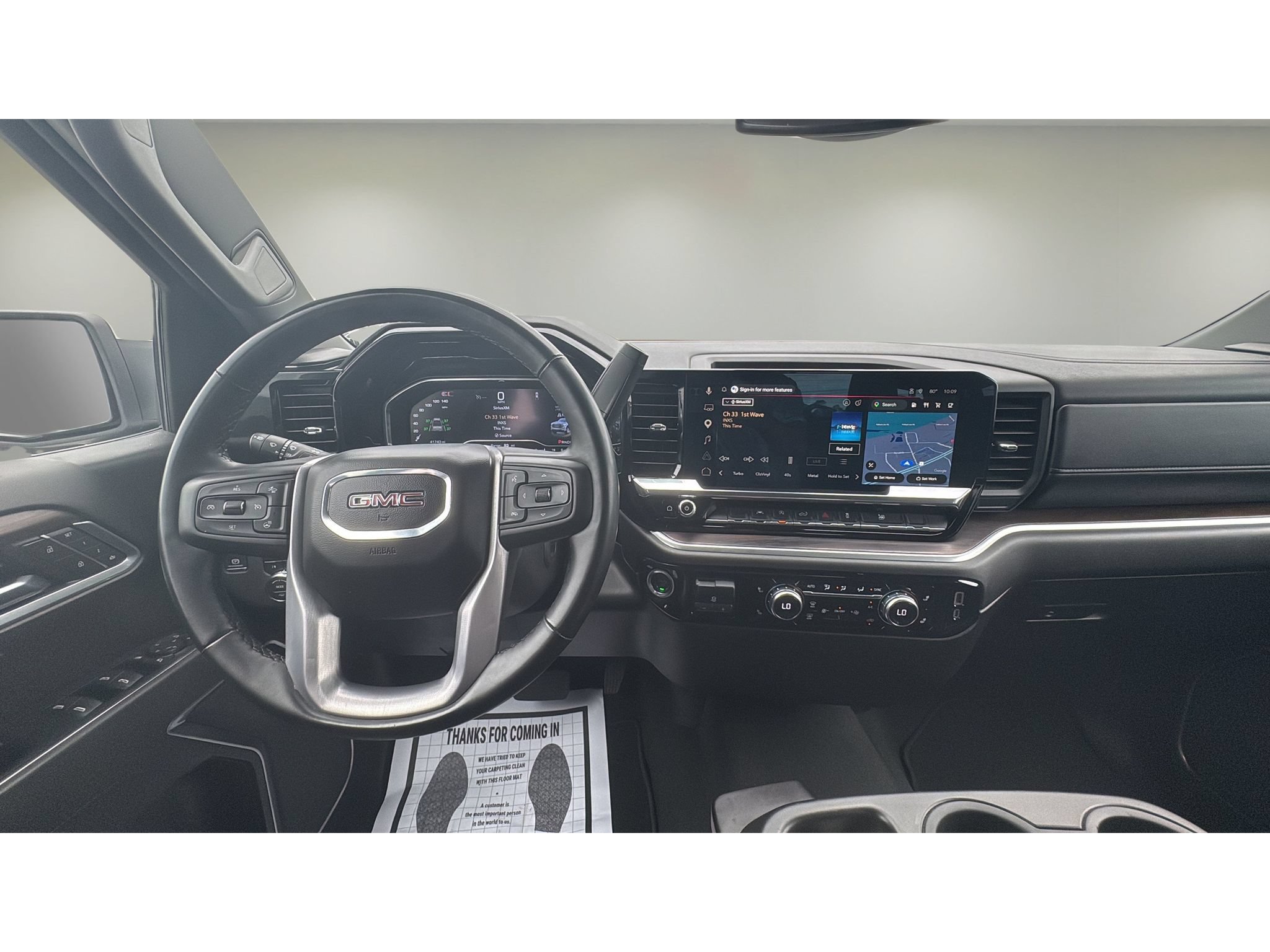Used 2025 GMC Sierra 1500 SLT AWD/4WD image 11