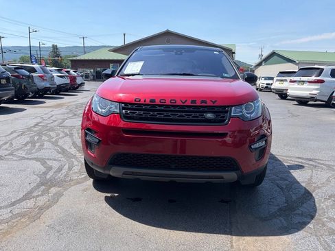 Used 2018 Land Rover Discovery Sport HSE AWD/4WD image 3