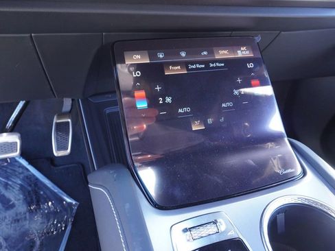 New 2026 Cadillac Vistiq Platinum image 19