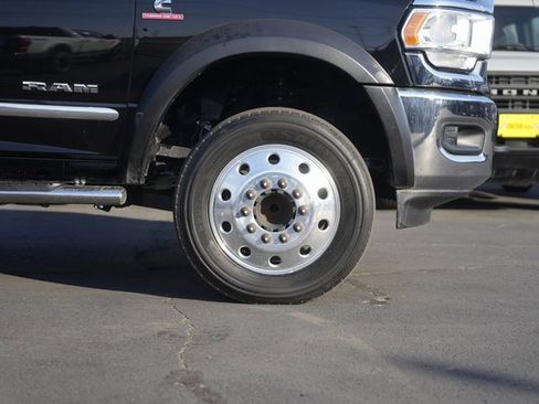 Used 2020 RAM 5500 Tradesman w/ Safety Group image 4