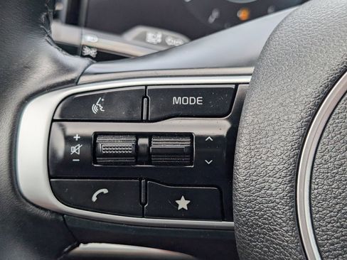 Used 2025 Kia Sportage SX FWD image 30