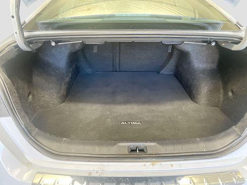 Used 2023 Nissan Altima 2.5 SR image 16