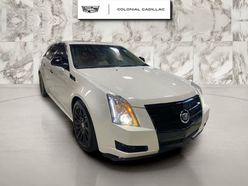 Used 2011 Cadillac CTS Premium image 3