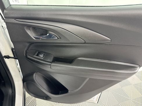 Used 2023 Chevrolet TrailBlazer LS image 26