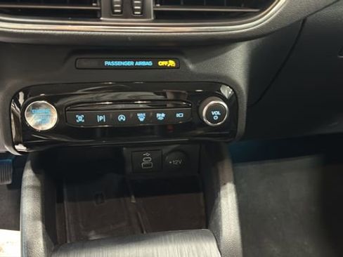 Used 2024 Ford Escape Platinum image 16