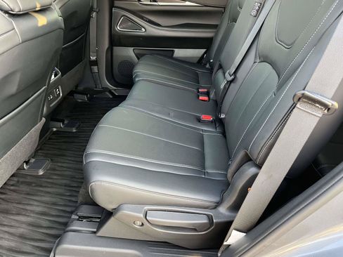 Used 2023 INFINITI QX60 Sensory w/ Vision Package AWD/4WD image 14