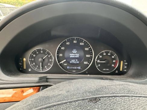 Used 2005 Mercedes-Benz E 320 4MATIC Sedan image 11