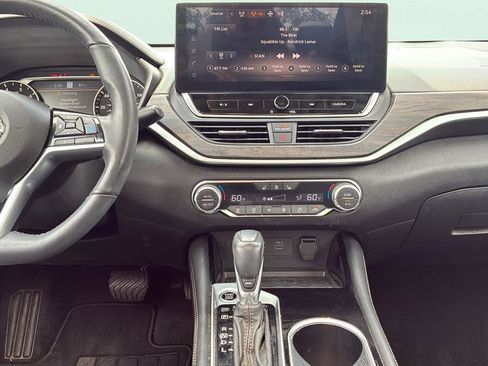 Used 2025 Nissan Altima 2.5 SL AWD/4WD image 32