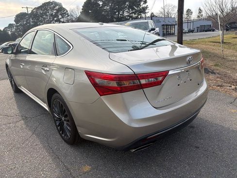 Used 2017 Toyota Avalon XLE image 6