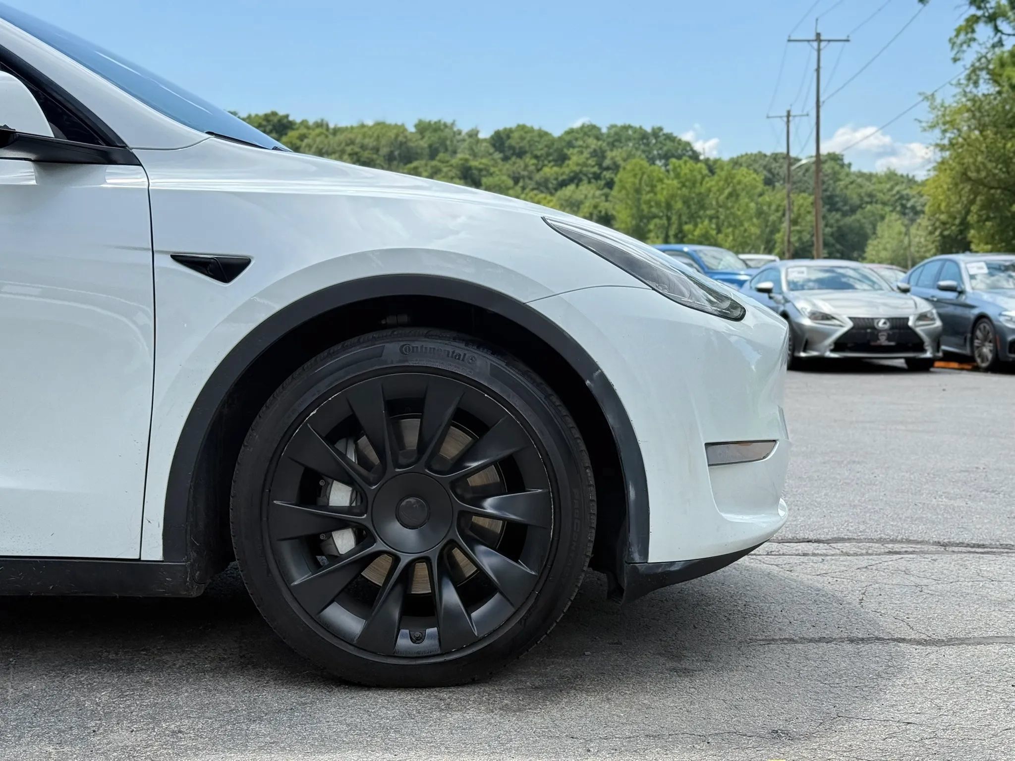 Used 2023 Tesla Model Y AWD image 8