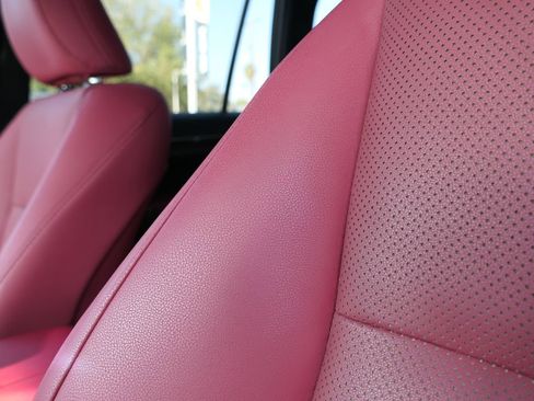 Used 2023 Lexus GX 460 Premium image 11