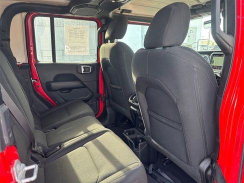 Used 2023 Jeep Gladiator Overland image 22