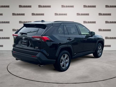 Used 2025 Toyota RAV4 XLE AWD/4WD image 5