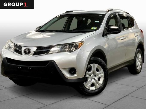 Used 2015 Toyota RAV4 LE AWD/4WD image 1