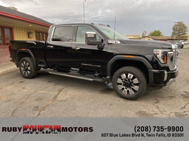 Used 2024 GMC Sierra 2500 Denali w/ Denali Reserve Package AWD/4WD image 1