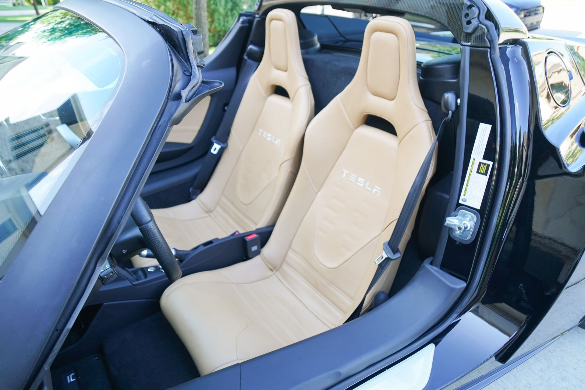 Used 2010 Tesla Roadster RWD image 16