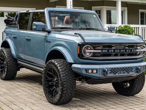 Used 2023 Ford Bronco Outer Banks AWD/4WD image 12