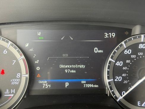 Used 2021 Toyota Highlander XSE FWD image 27