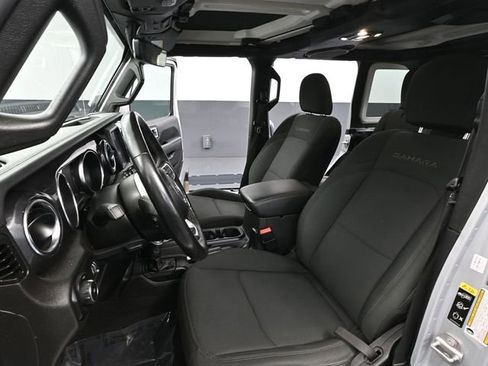 Used 2023 Jeep Wrangler Altitude image 24