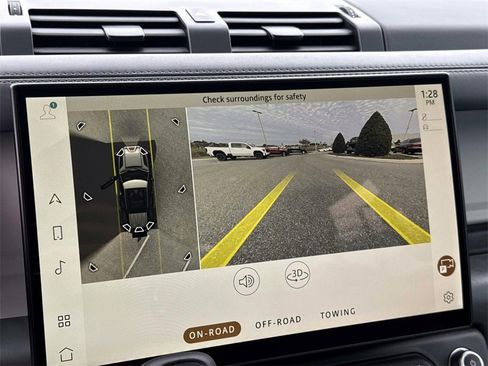New 2026 Land Rover Defender 110 X-Dynamic SE image 25