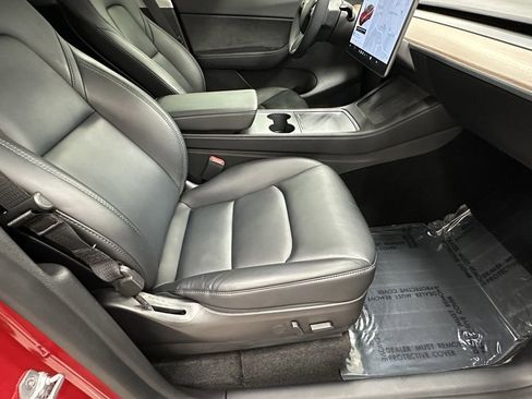 Used 2021 Tesla Model Y Long Range image 15