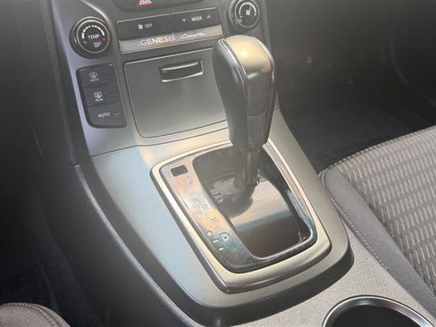 Used 2015 Hyundai Genesis 3.8 RWD image 25