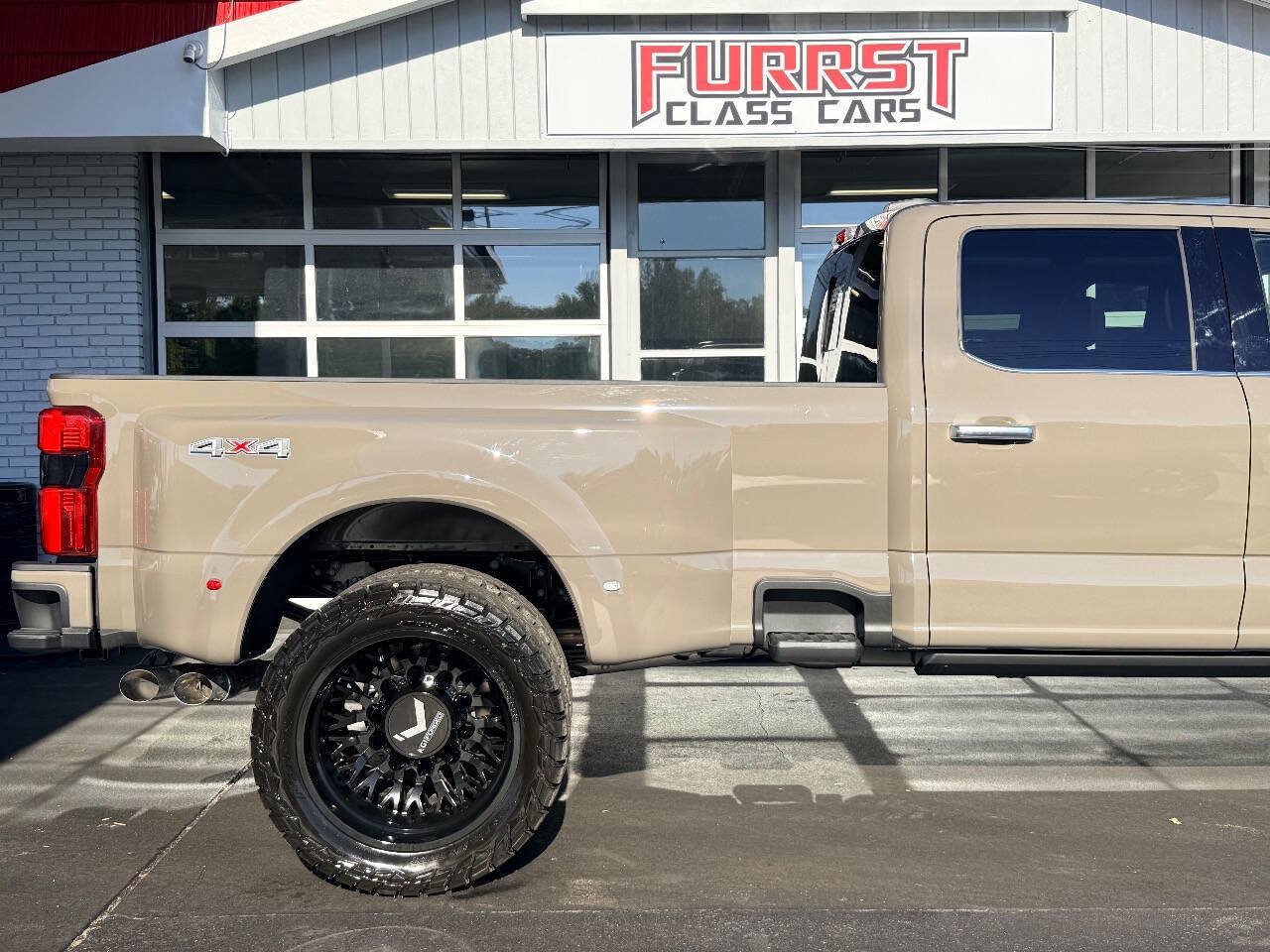 Used 2027 Ford F450 Platinum w/ Platinum Plus Package AWD/4WD image 10