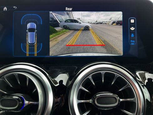 Certified 2025 Mercedes-Benz GLA 250 4MATIC image 54