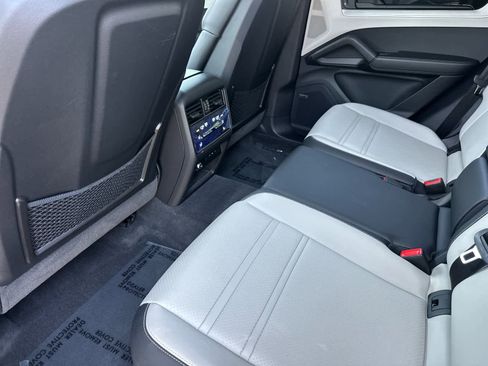 Certified 2025 Porsche Cayenne GTS AWD/4WD image 13