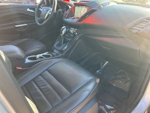 Used 2016 Ford Escape Titanium image 10