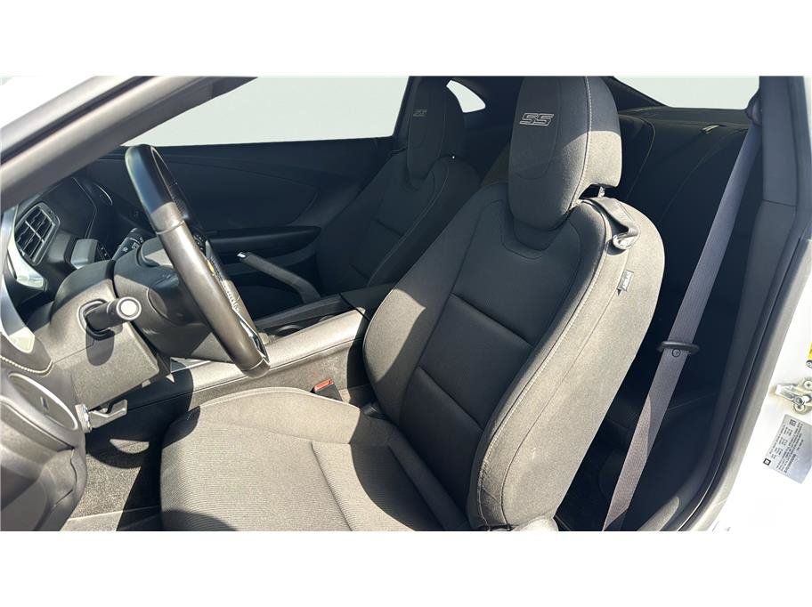 Used 2015 Chevrolet Camaro SS w/ RS Package RWD image 17