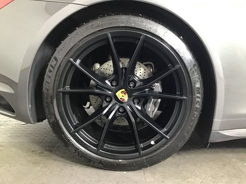 Certified 2017 Porsche 911 Carrera 4 AWD/4WD image 13