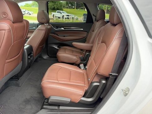 Used 2021 Buick Enclave Avenir w/ Avenir Technology Package AWD/4WD image 9