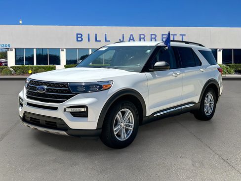Certified 2023 Ford Explorer XLT w/ Equipment Group 202A RWD image 3
