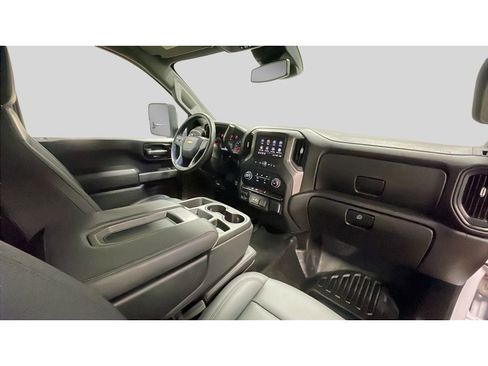 Used 2025 Chevrolet Silverado 2500 W/T w/ WT Convenience Package image 17