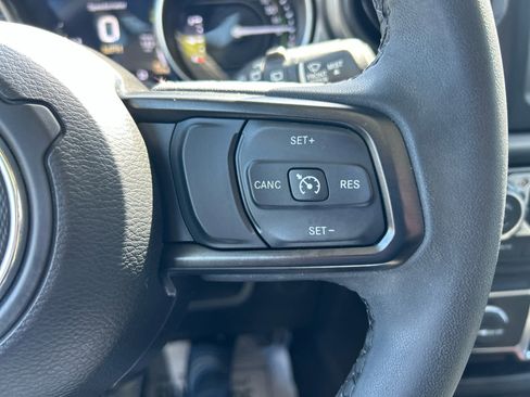 Used 2023 Jeep Wrangler Unlimited image 26