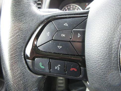 Used 2018 Jeep Renegade Altitude image 24