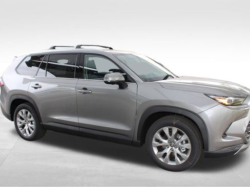 New 2026 Toyota Grand Highlander AWD image 19