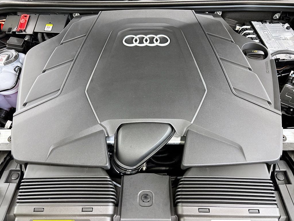 Used 2025 Audi Q8 Premium Plus AWD/4WD image 23