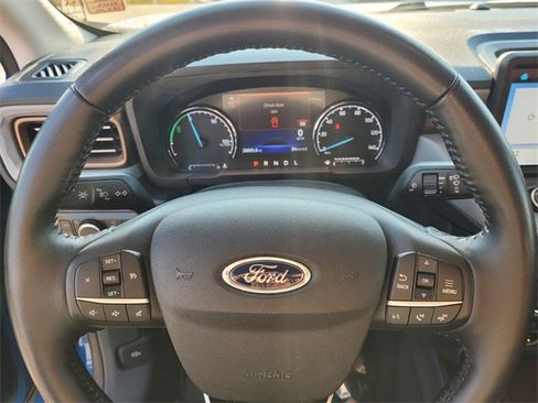 Used 2022 Ford Maverick Lariat image 30