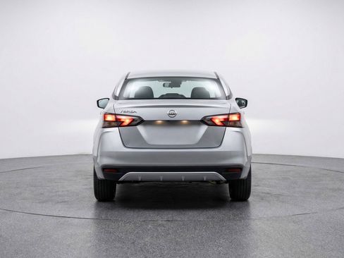 Used 2025 Nissan Versa SV image 7