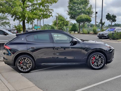 New 2024 Maserati Grecale GT image 4