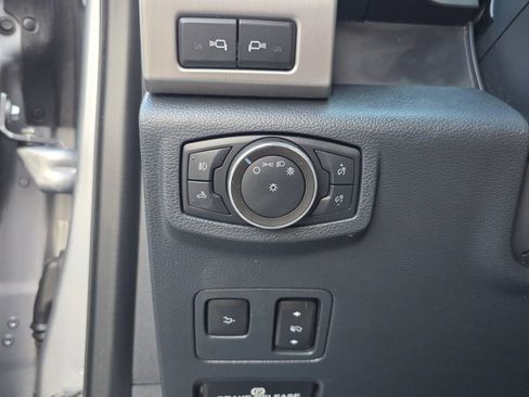 Used 2022 Ford F250 Platinum w/ Tremor Off-Road Package AWD/4WD image 13