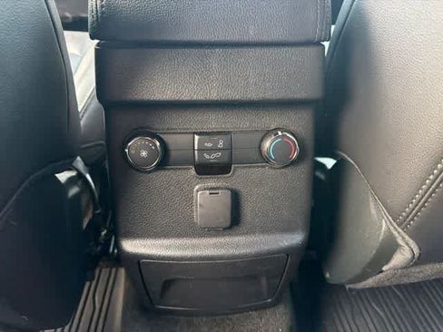 Used 2018 Ford Explorer XLT w/ Equipment Group 202A AWD/4WD image 20