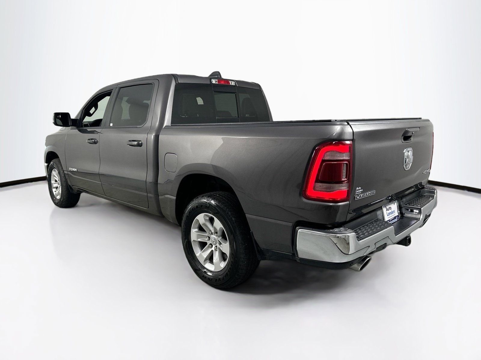 Used 2023 RAM 1500 Laramie AWD/4WD image 7
