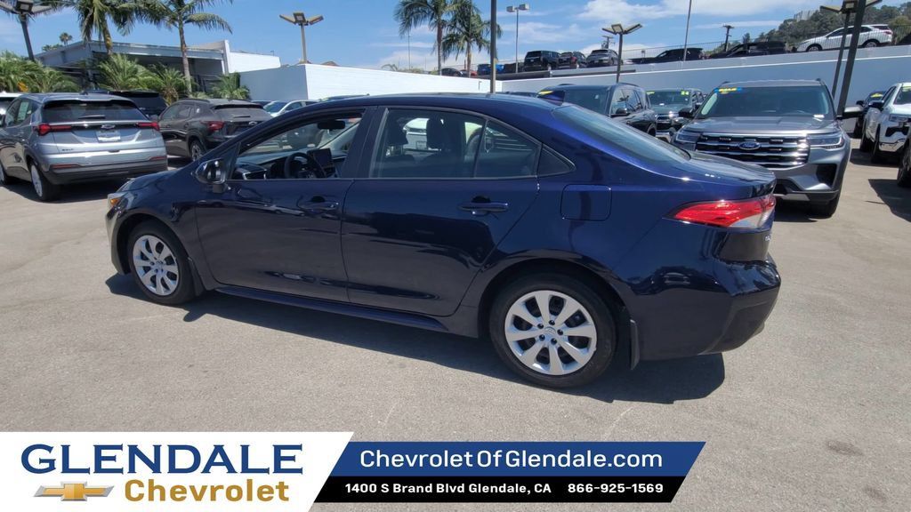 Used 2024 Toyota Corolla LE FWD image 6